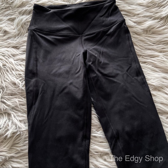 Victoria Sport | Knockout Tight Keyhole XS SHORT - Picture 3 of 7